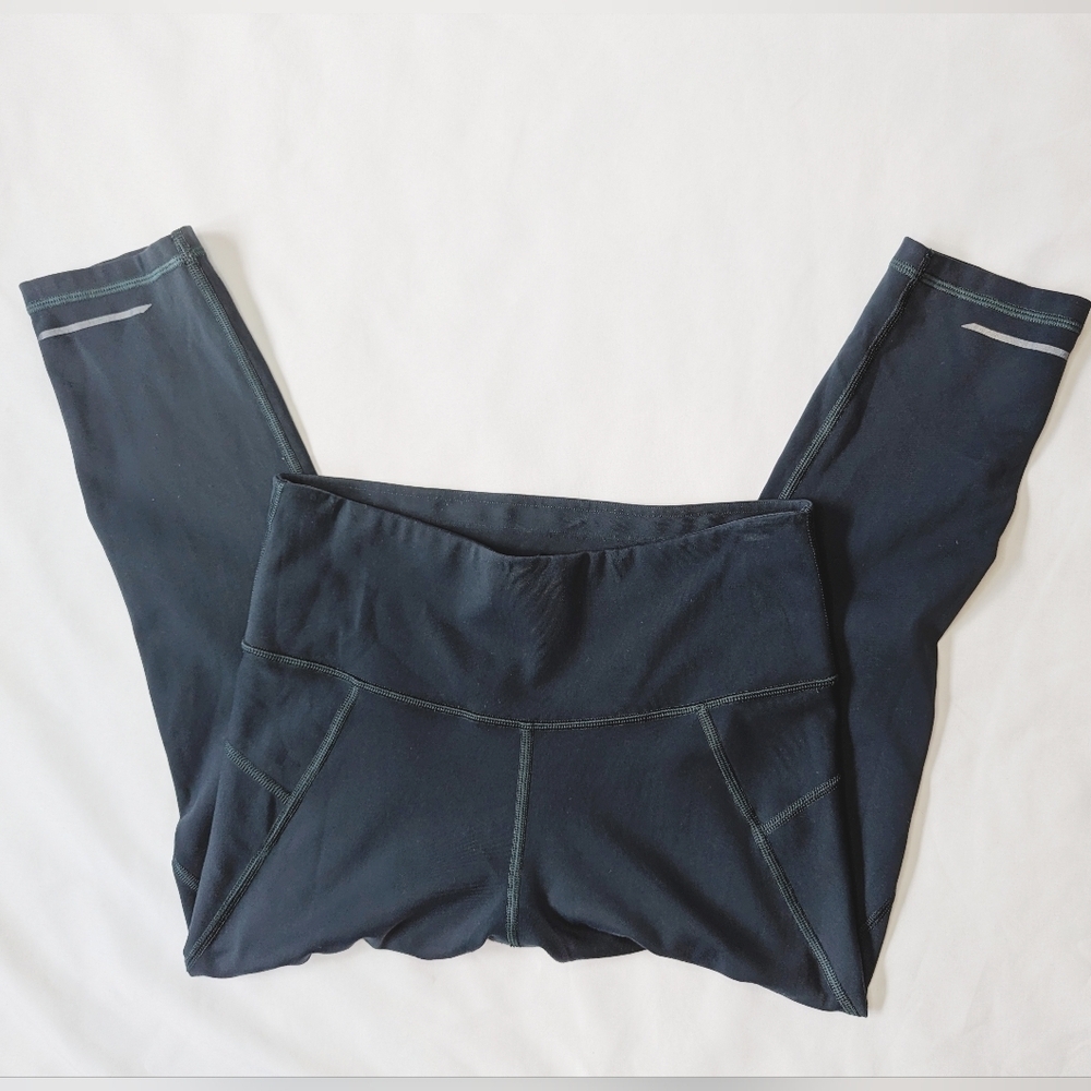 Athleta Stealth Capri Women's Leggings Tights, Constellation Blue, size Small